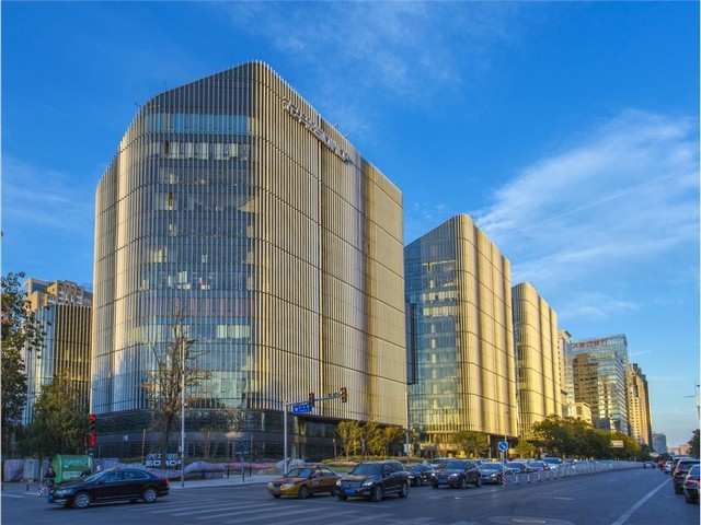 普陀区夹持提升输送机厂家供应